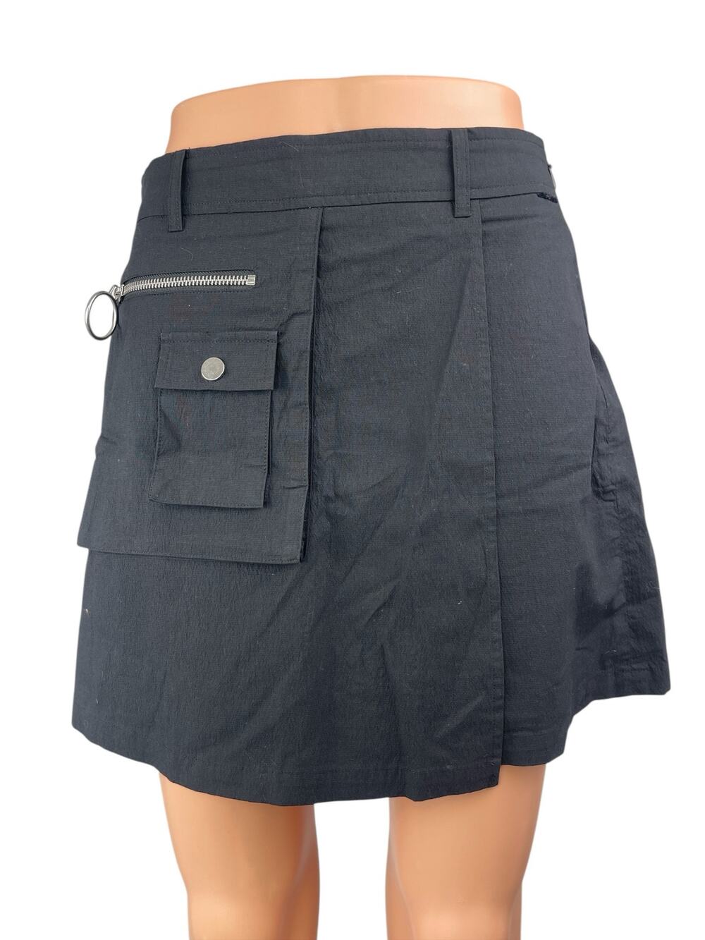 Urban Revivo Women's Black High Waist Pockets Mini Cargo Utility A-line Skirt M